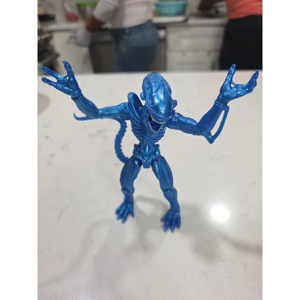 2019 Blue Metallic Xenomorph Alien From Aliens Movie